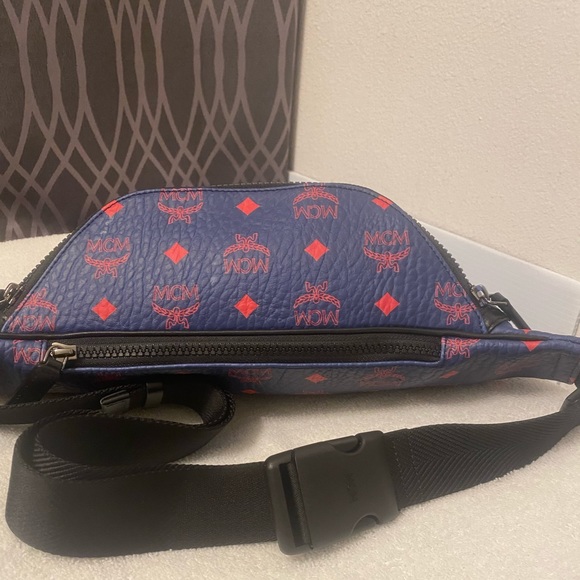 MCM BELT BAG OR CROSSBODY - Picture 2 of 2